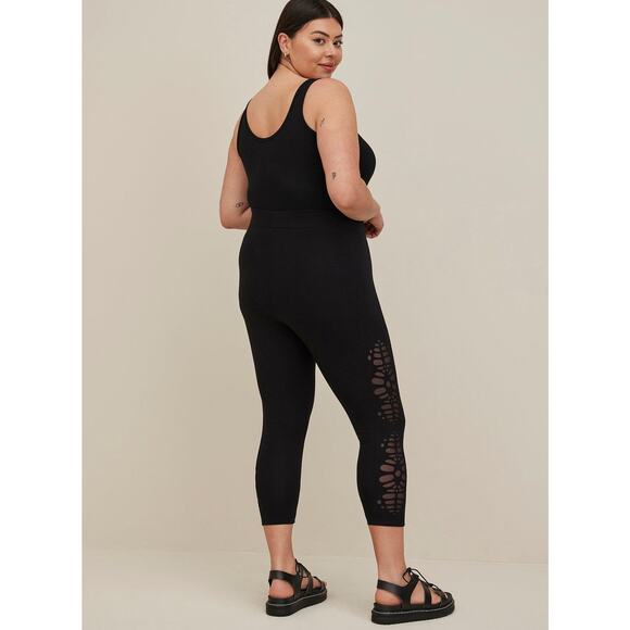 NWT Torrid Laser Cut Crop Sheer Side Comfort Premium Leggings Plus Size: 5X (28) - Picture 2 of 3